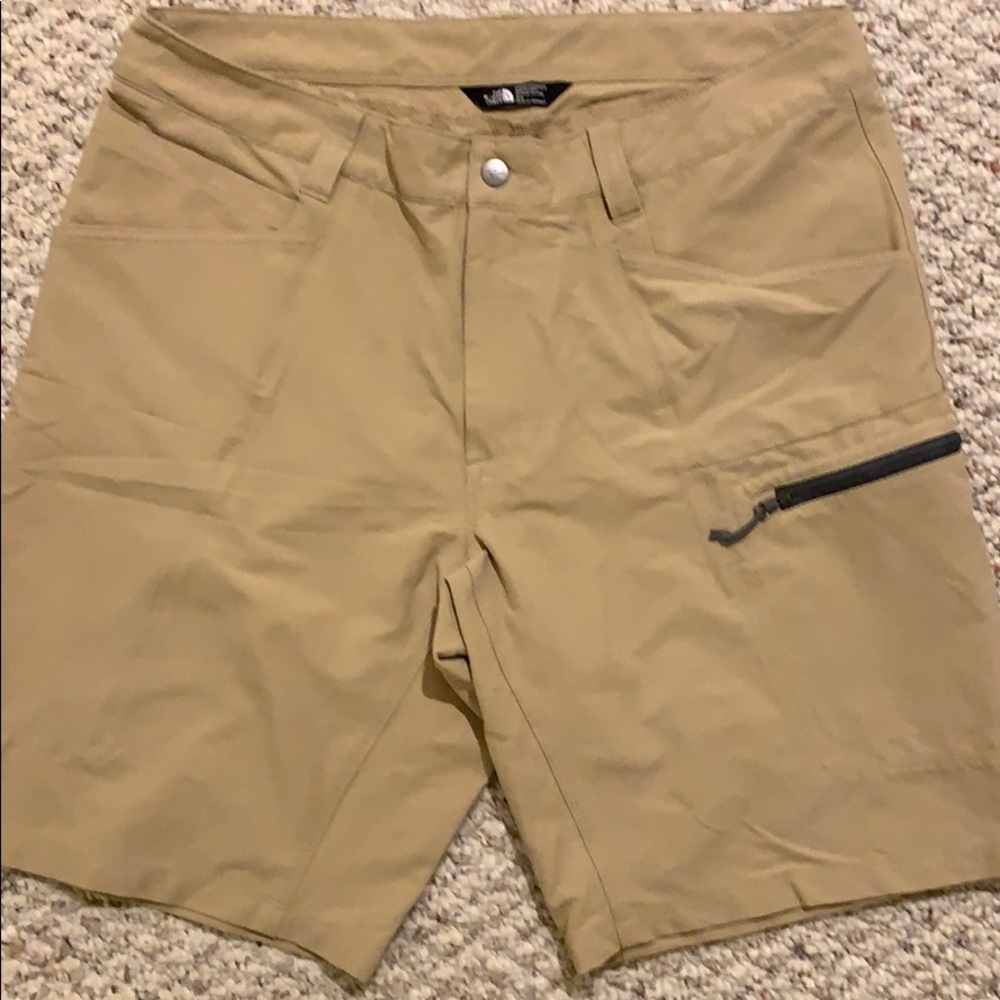 North Face Camping shorts  size 34 technical specs